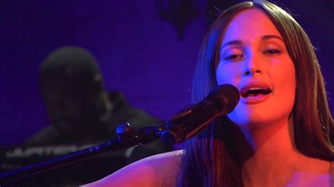 kacey musgraves naked|Kacey Musgraves Performs Her Single ‘Justified’ Naked On。